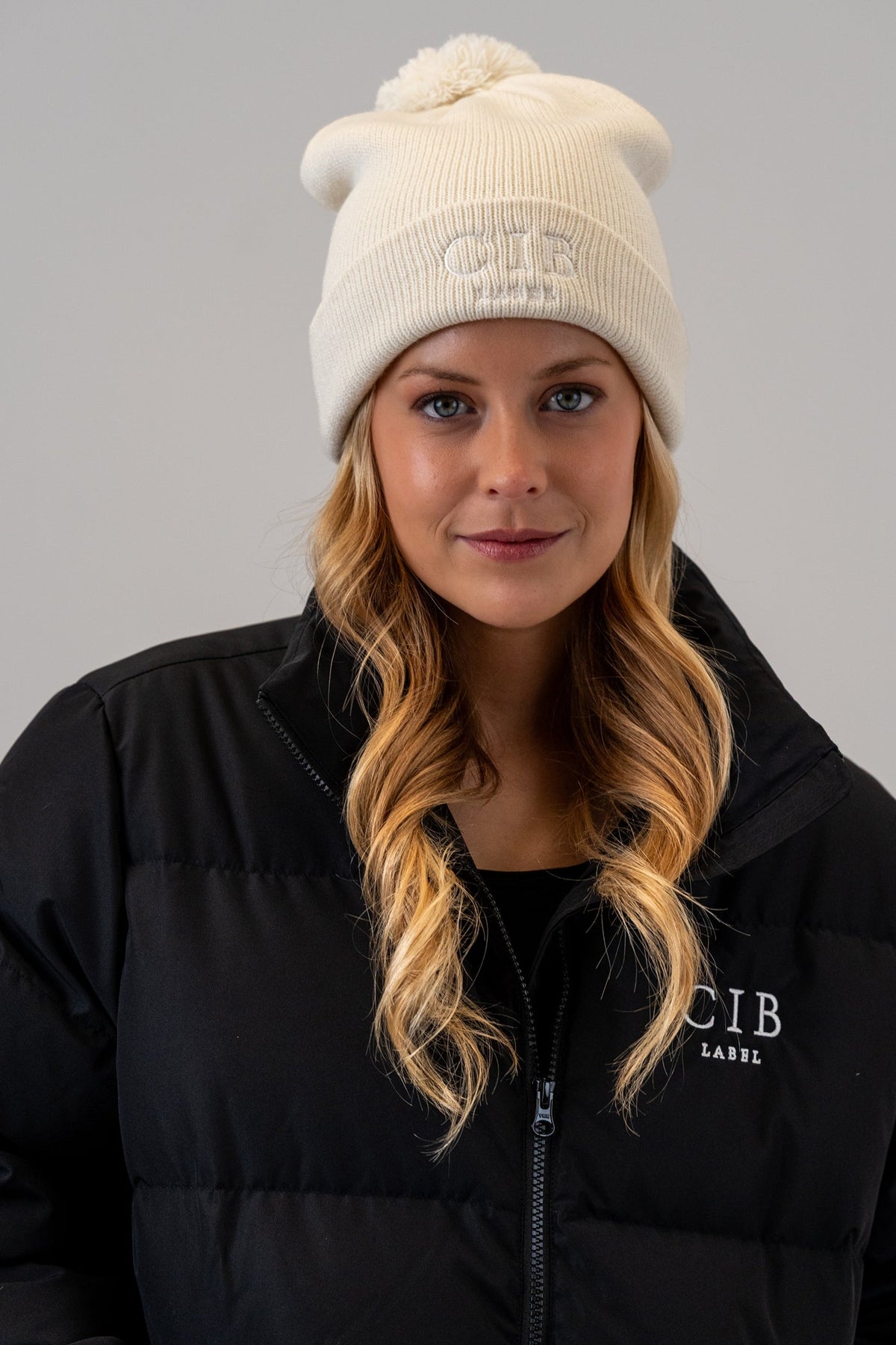 Pom Pom Beanie Natural