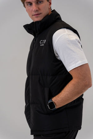 Men's 630-Fill Down Puffer Vest Black, close up