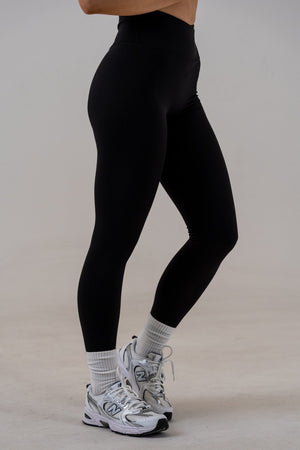 Slim High-Waisted Seamless Leggings Black, side view, alternate