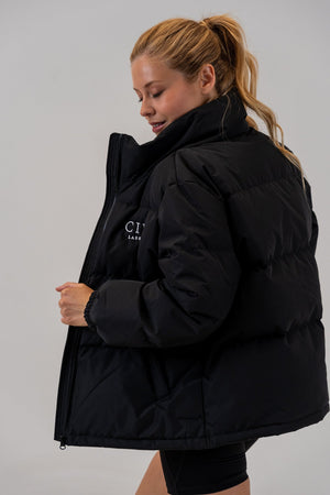 Women's 630-Fill Down Puffer Jacket Black, side view