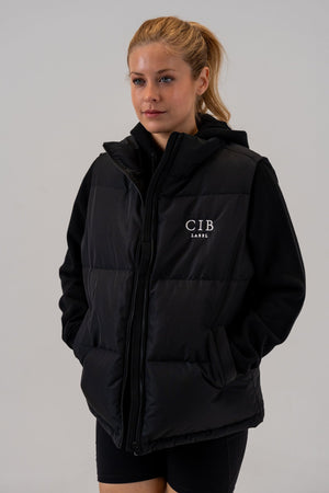 Women's 630-Fill Down Puffer Vest Black, front, zipped