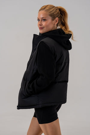 Women's 630-Fill Down Puffer Vest Black, side view, alternate